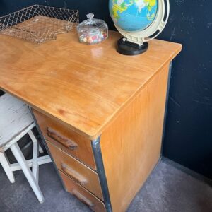 Alternative view of Comme à l'école