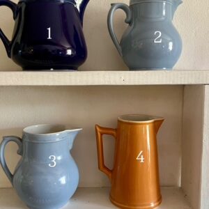 Alternative view of Les jolis