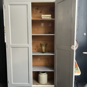 Alternative view of La parisienne