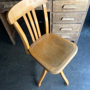 Alternative view of Et en plus elle tourne