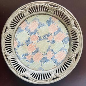 Alternative view of L'unique