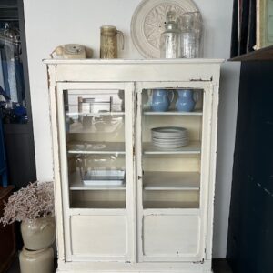 Alternative view of La confiante