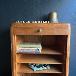 Alternative view of Le simple rideau