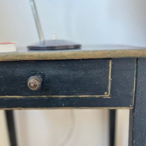 Alternative view of Black is always nice