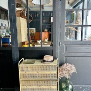 Alternative view of Le précieux