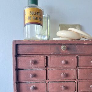 Alternative view of Comme chez l'horloger