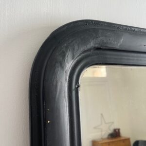 Alternative view of Black is always nice
