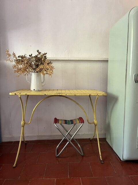 La yellow – Image 4