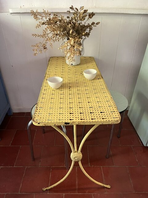 La yellow – Image 9