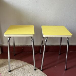 Les yellow